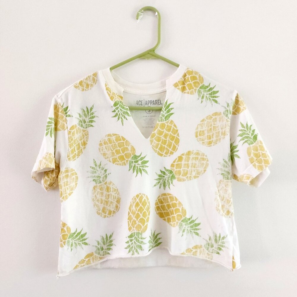 Ace Apparel Women's Yellow Pineapple Crop Top Tee Size S